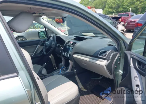 2018 Subaru Forester 2.5I Premium z USA, uszkodzony, nr VIN JF2SJAGC3JH468997